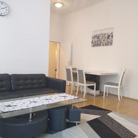 Spacious Central Apartment Виена Екстериор снимка