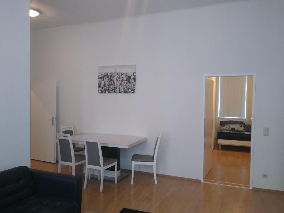 Spacious Central Apartment Виена Екстериор снимка