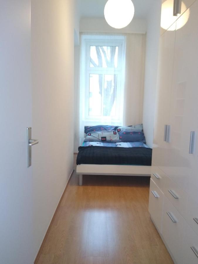 Spacious Central Apartment Виена Екстериор снимка